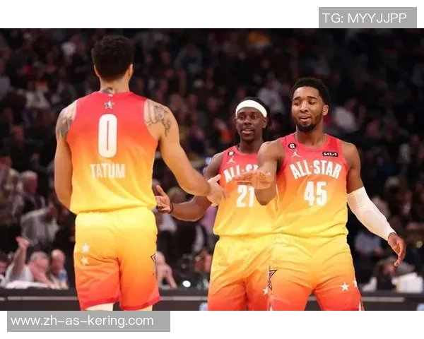詹姆斯队与字母歌队激战NBA全明星赛精彩瞬间回顾与分析